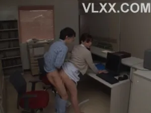 Cô gái nổi tiếng trên mạng lai cao 1,73 mét, có vòng eo thon, ngực lớn và đôi chân dài, thật đáng tiếc nếu bỏ lỡ cô ấy...