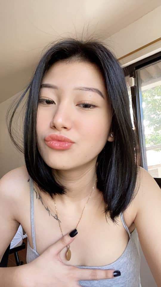 MGMJ-063 Chúng ta không thể ngừng ngắm nhìn đôi tất đen của cô ấy. Yuka Ichi